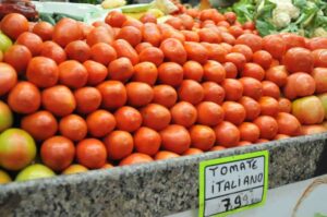 Preço do tomate teve alta expressiva em setembro. (foto: Ramon Lisboa/EM/D.A Press.)