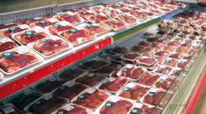 Carne representa 40% do valor gasto para compra da cesta básica. (Foto: IBGE)